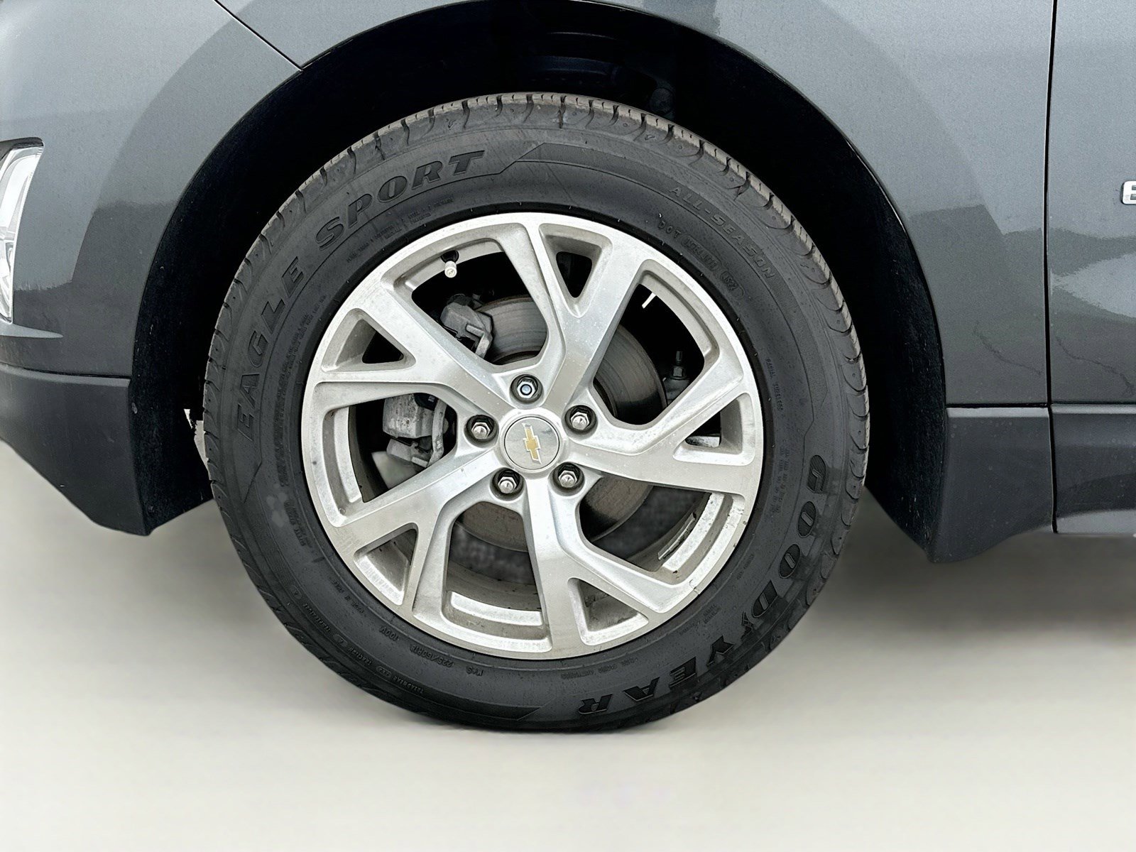 Used 2020 Chevrolet Equinox Premier image 23