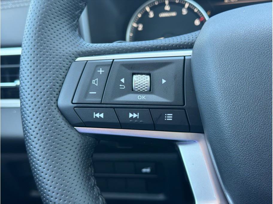 Used 2025 Mitsubishi Outlander SE AWD/4WD image 17