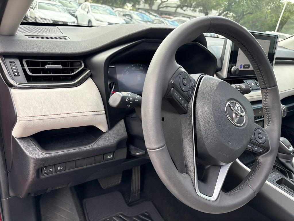 Used 2023 Toyota RAV4 XLE Premium FWD image 14