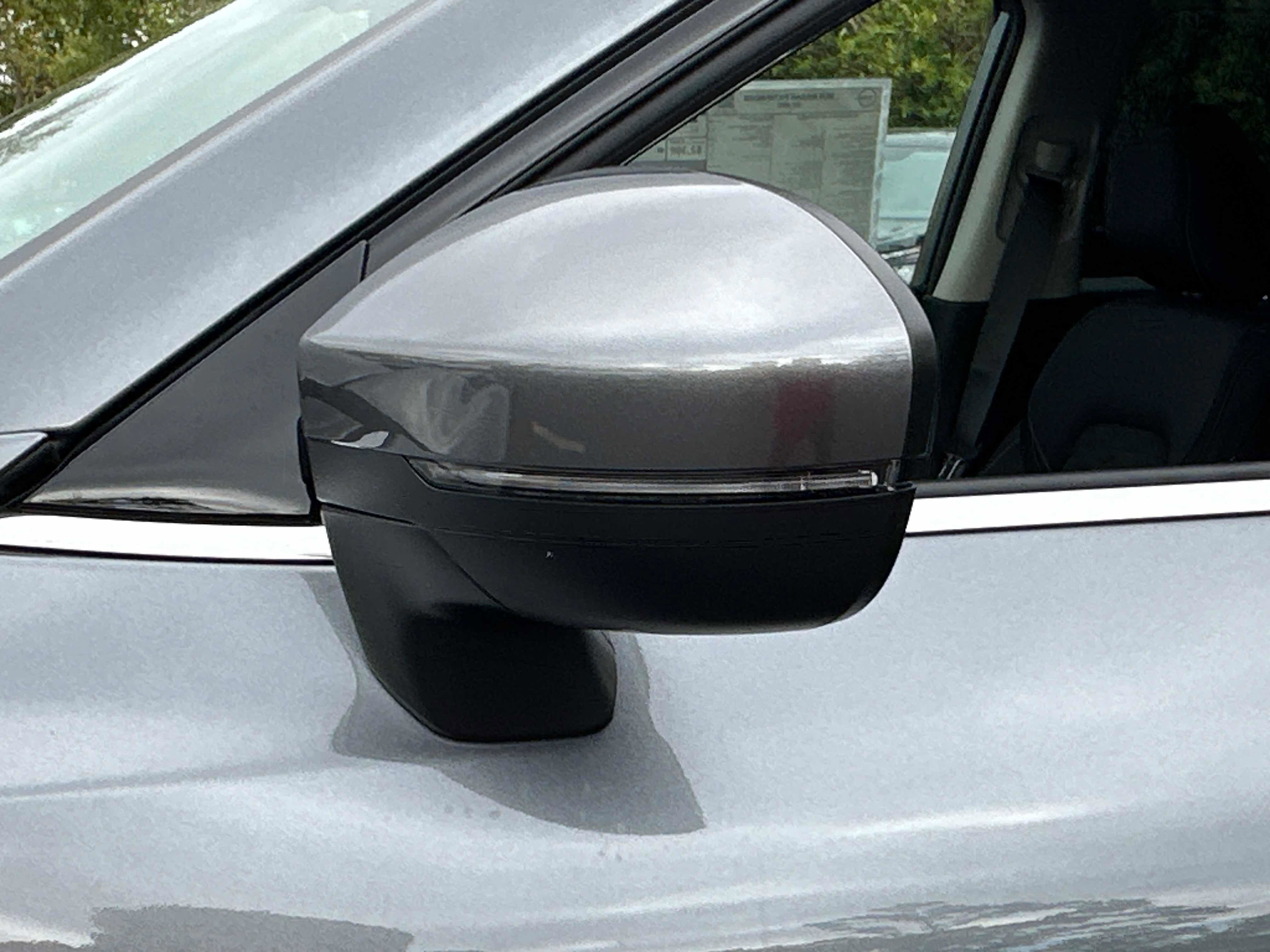 New 2025 Nissan Pathfinder SV w/ Black Appearance Package image 13