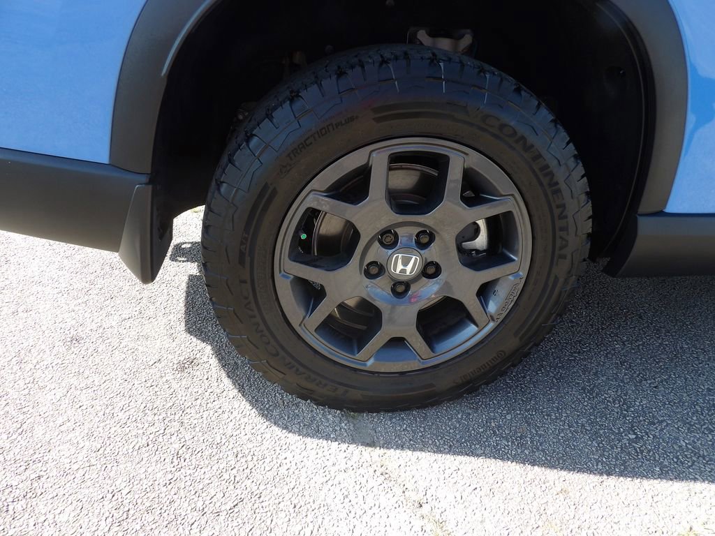 Used 2025 Honda Pilot TrailSport image 16