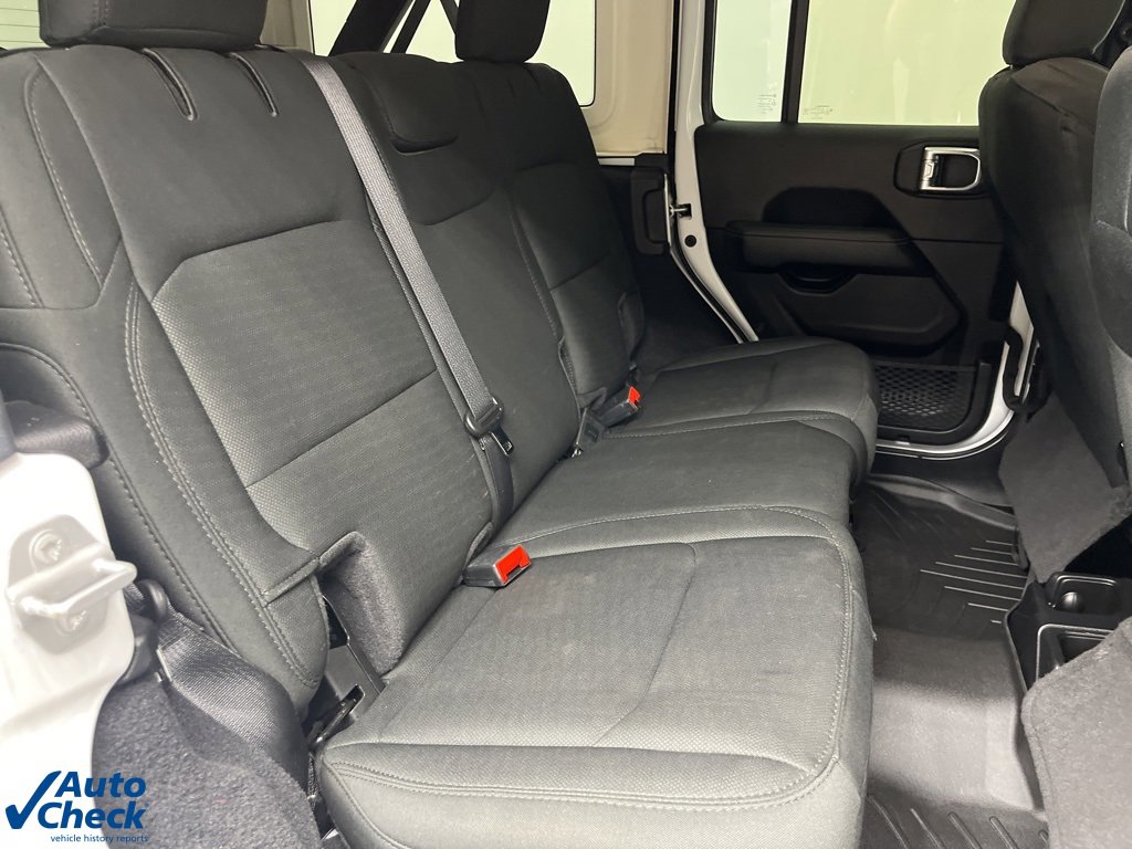 Used 2020 Jeep Wrangler Unlimited Sahara image 19