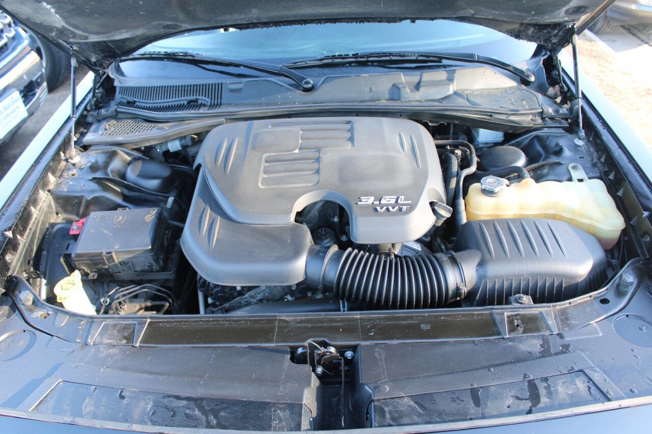 Used 2018 Dodge Challenger GT w/ Driver Convenience Group image 16