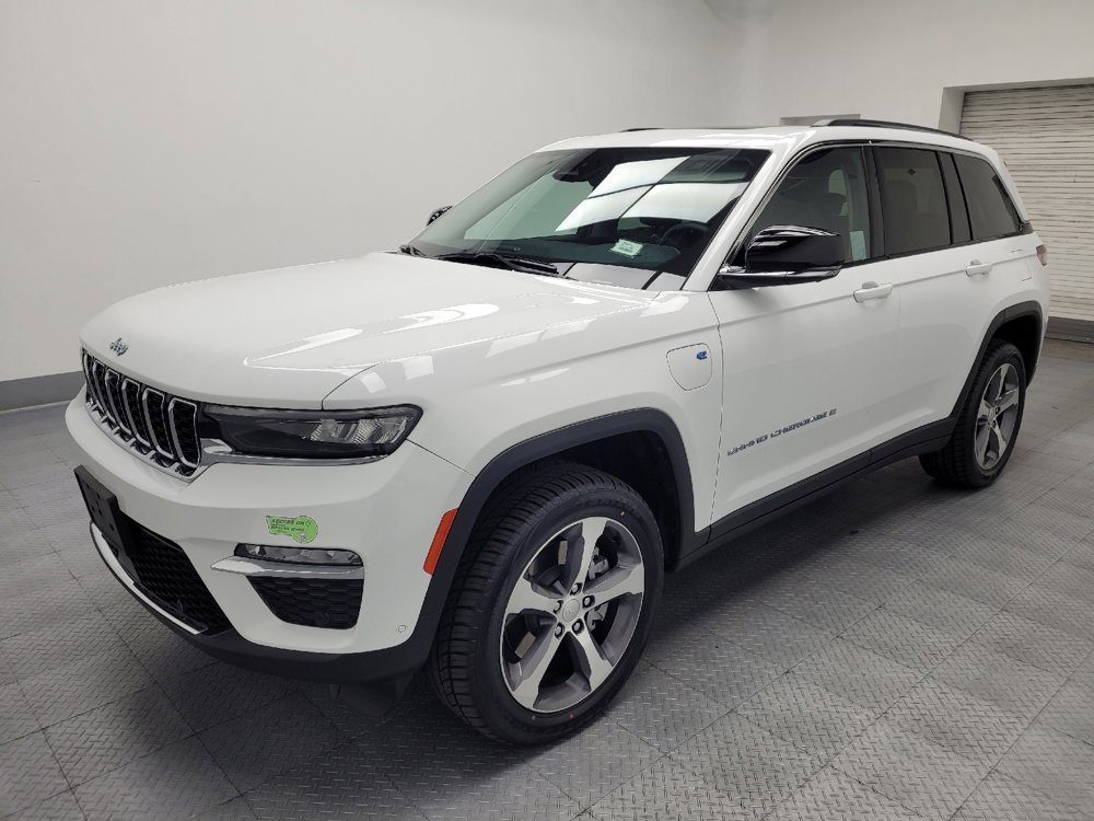 Used 2023 Jeep Grand Cherokee 4WD 4xe w/ Luxury Tech Group II image 2