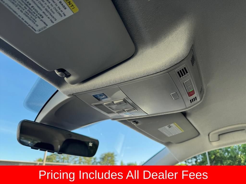 Used 2023 Volkswagen Tiguan SE FWD image 25