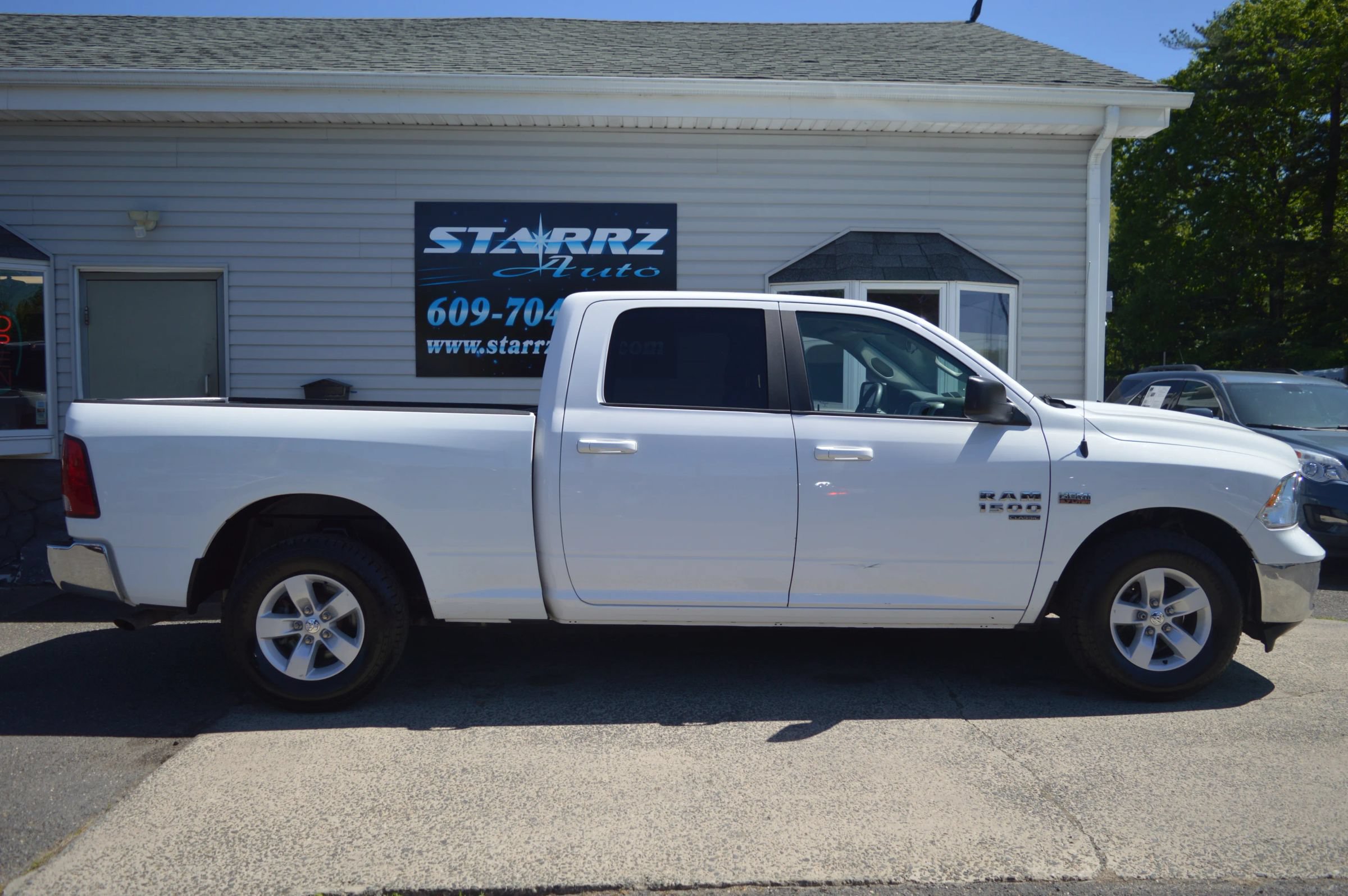 Used 2020 RAM 1500 Classic SLT RWD image 6