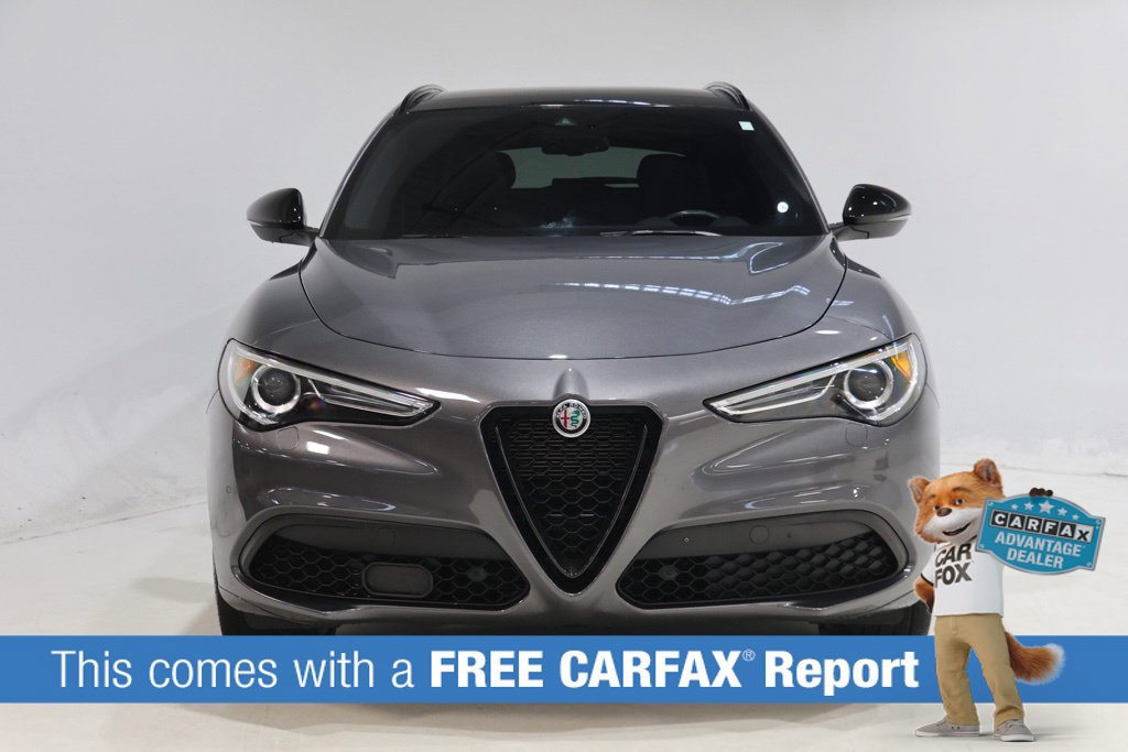 Used 2023 Alfa Romeo Stelvio Veloce AWD/4WD image 2