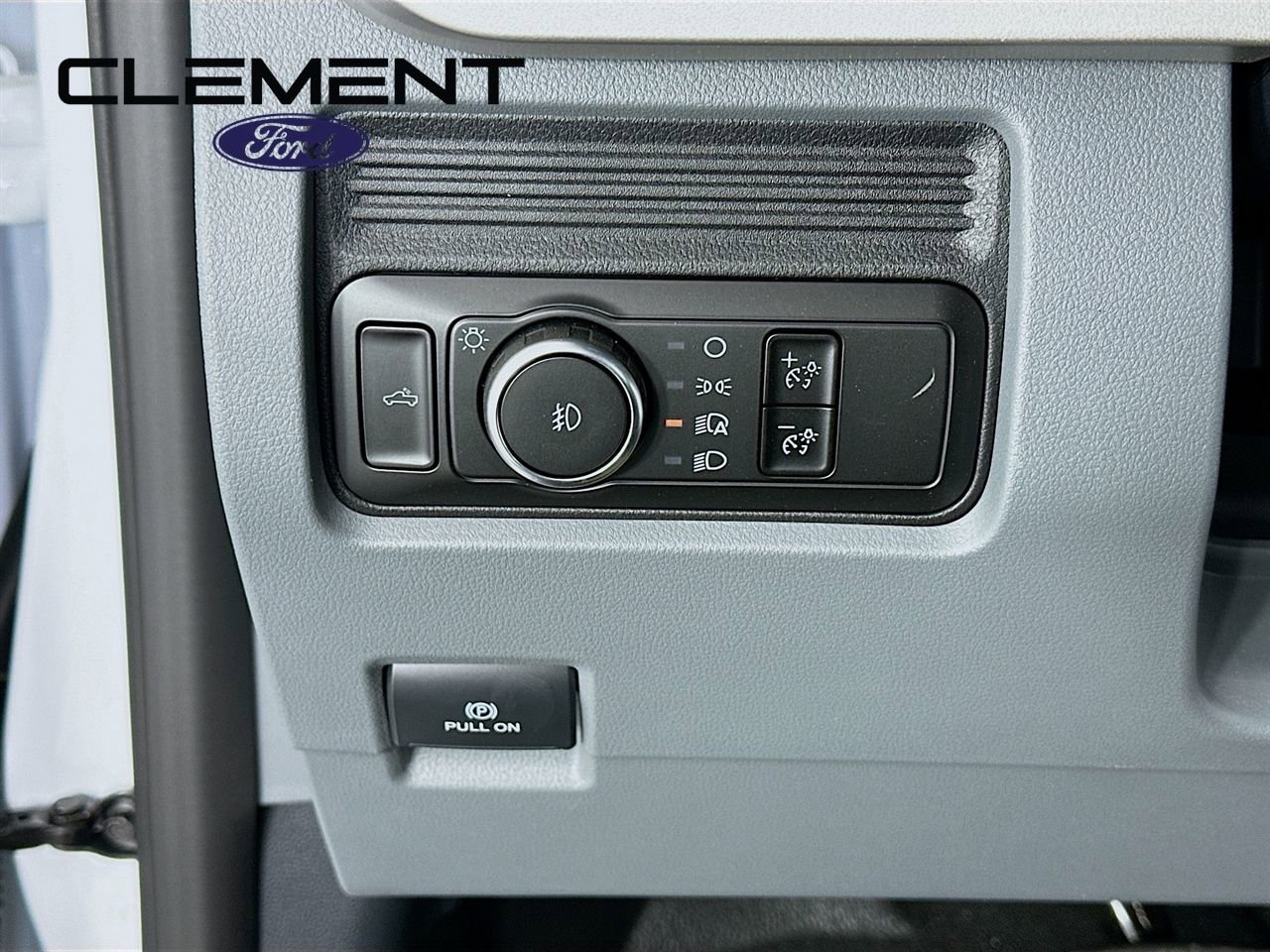 New 2026 Ford F250 XL w/ XL Chrome Package AWD/4WD image 13