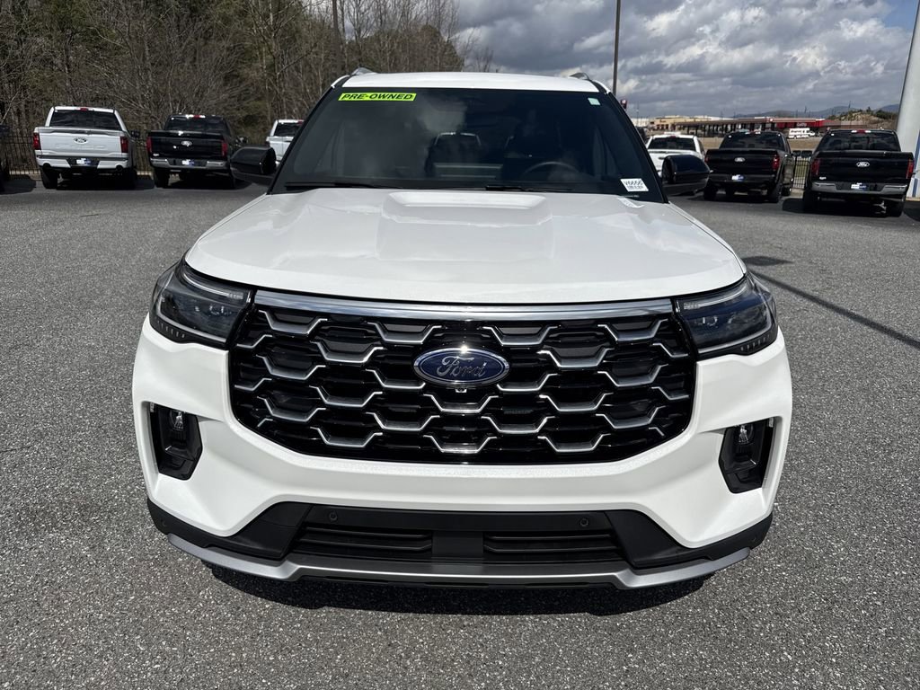 Used 2025 Ford Explorer Platinum video 2