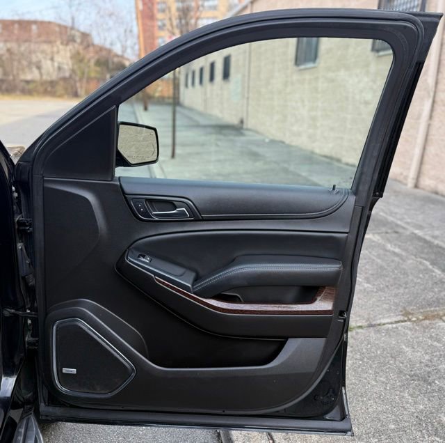 Used 2017 GMC Yukon SLT image 31