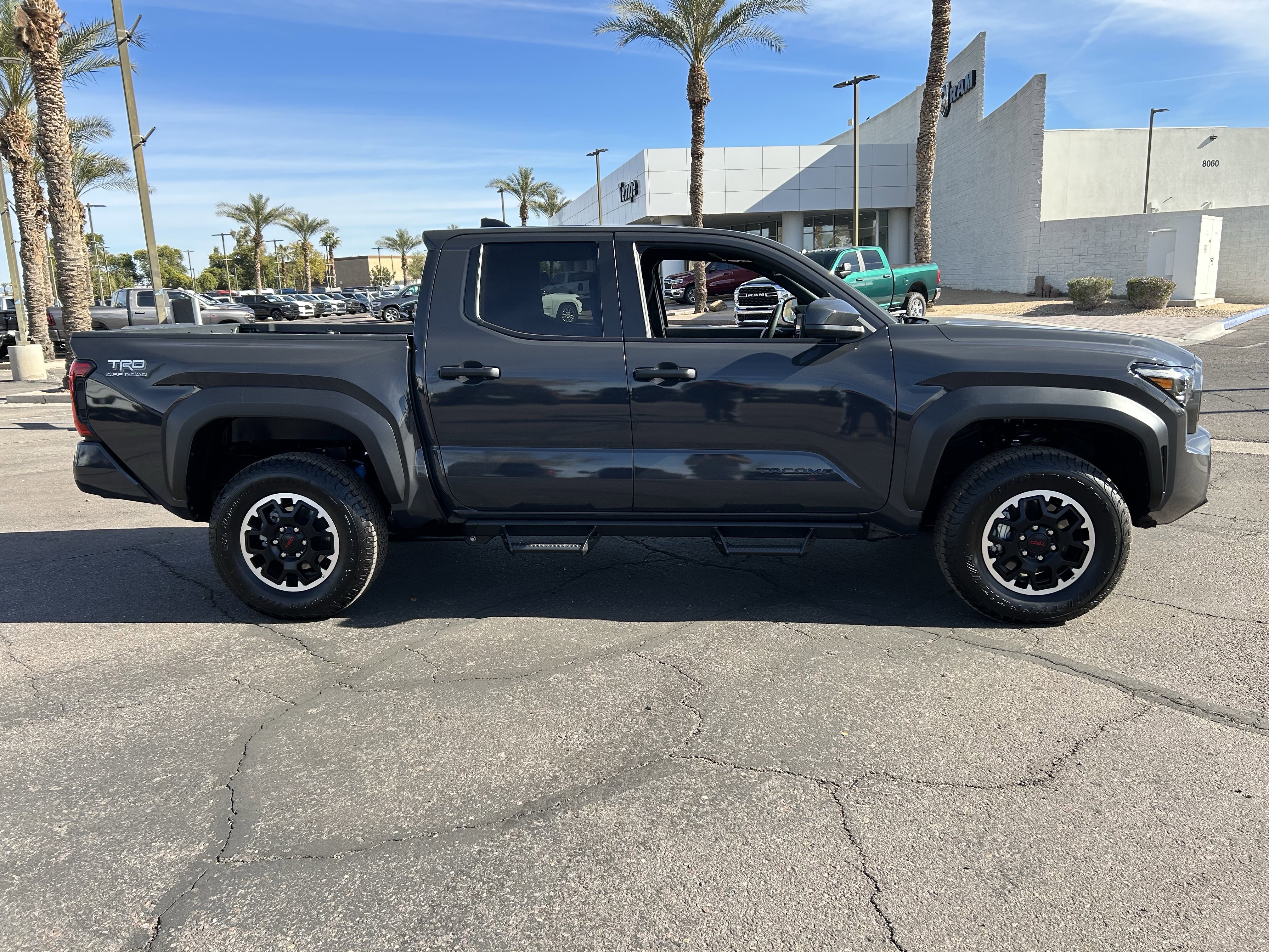 Used 2025 Toyota Tacoma TRD Off-Road image 6