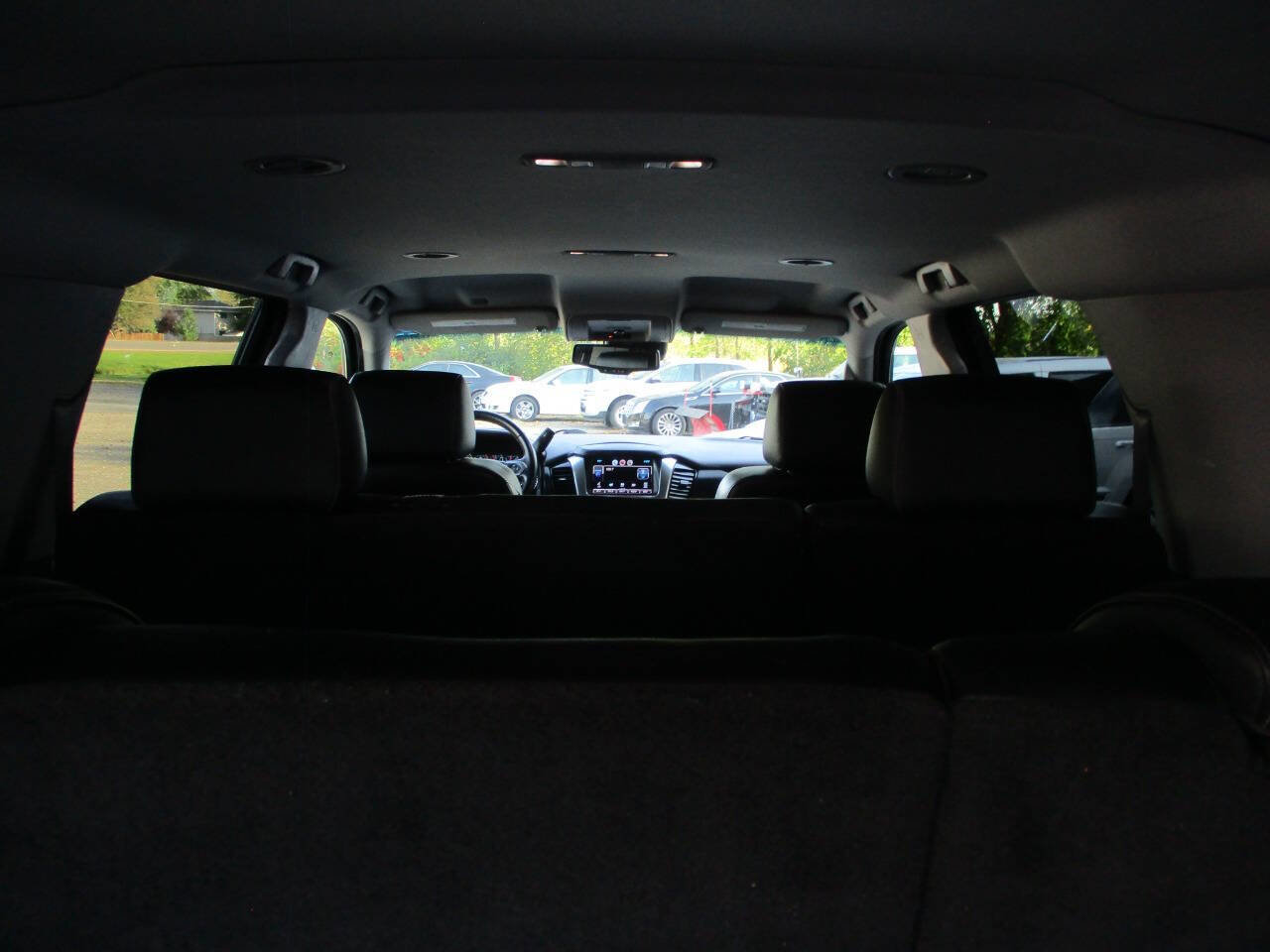 Used 2015 Chevrolet Suburban LT image 22