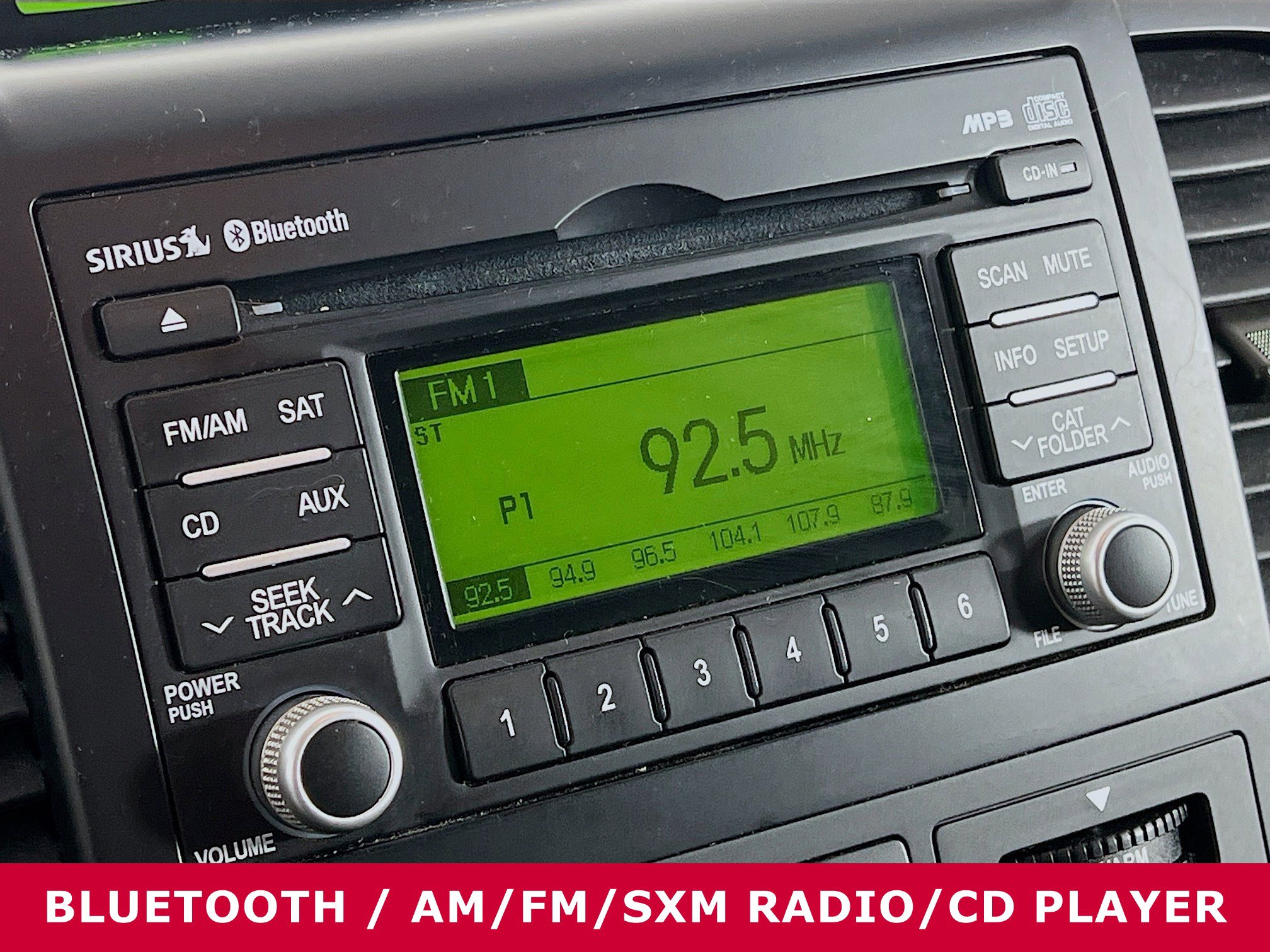 Used 2011 Kia Sedona LX image 8