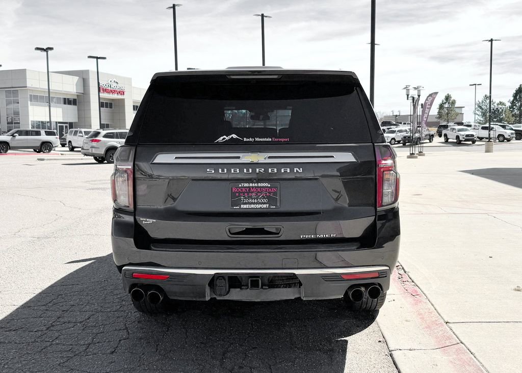 Used 2023 Chevrolet Suburban Premier image 7