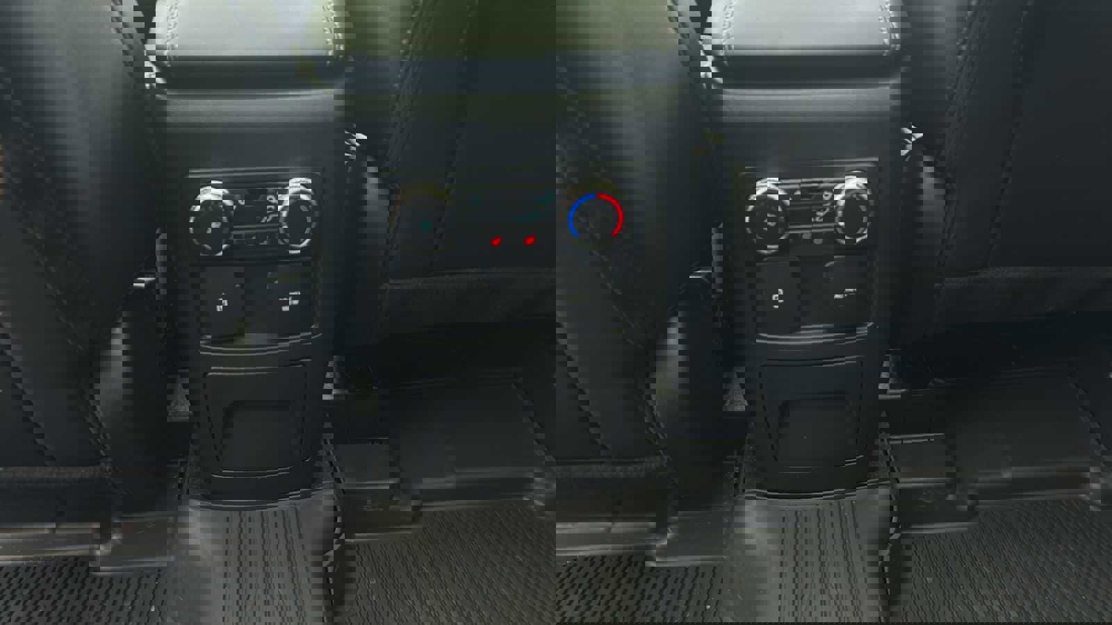 Used 2022 Ford Explorer Limited w/ Equipment Group 301A image 35