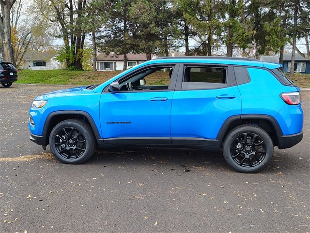 New 2026 Jeep Compass Latitude image 8