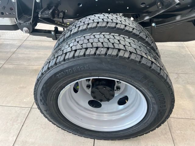 New 2026 Ford F550 4x4 Regular Cab Super Duty image 10
