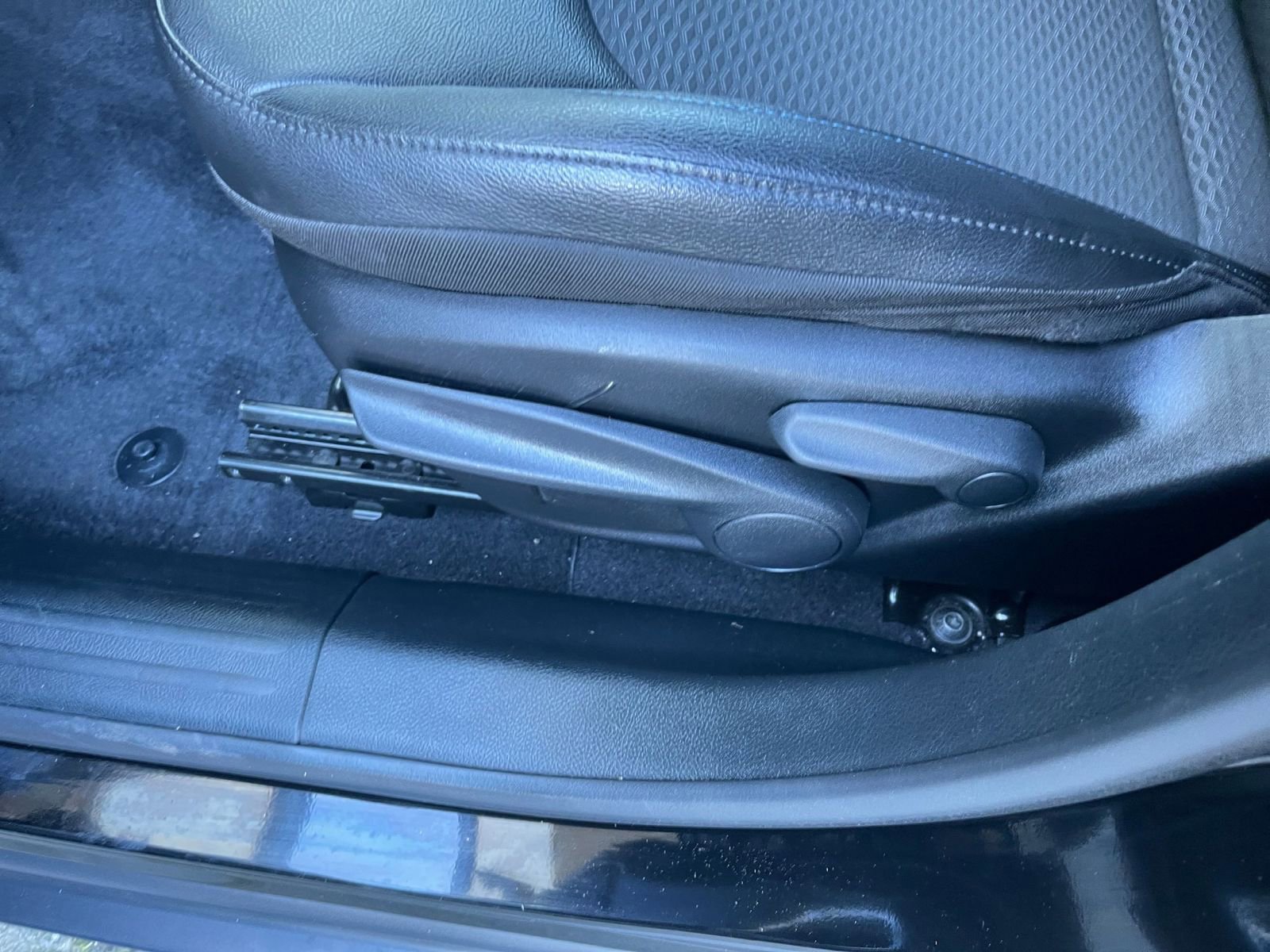 Used 2025 Jeep Compass Latitude image 22