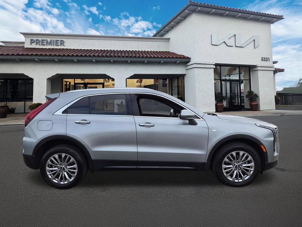 Used 2024 Cadillac XT4 Premium Luxury FWD image 9
