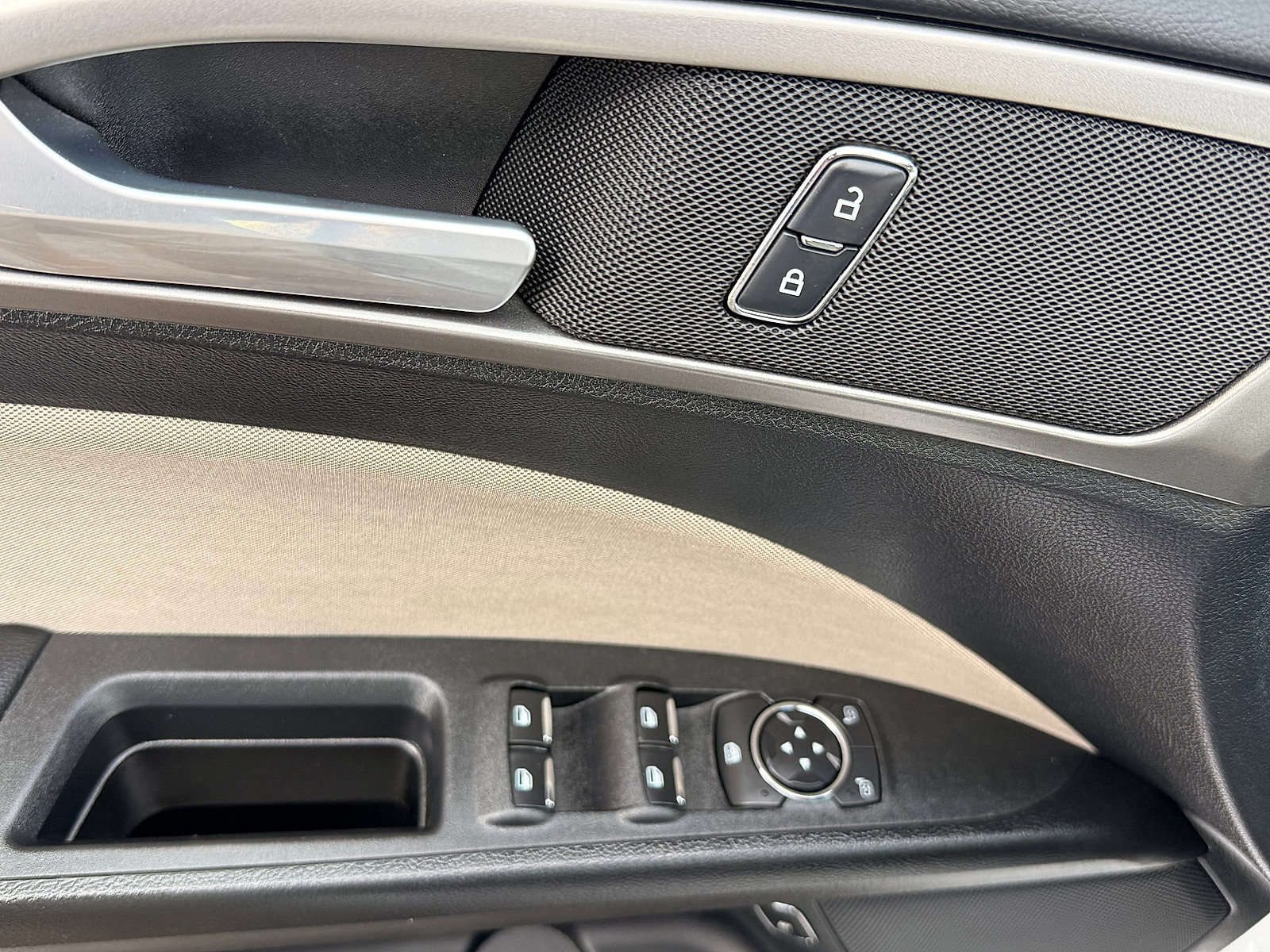 Used 2018 Ford Fusion S FWD image 23
