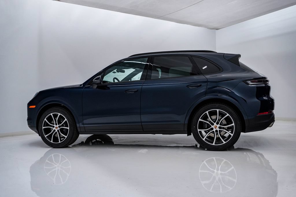 New 2026 Porsche Cayenne AWD/4WD image 2
