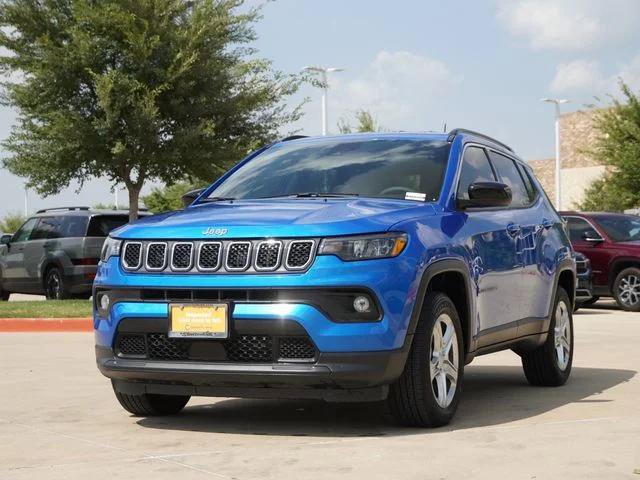 Certified 2023 Jeep Compass Latitude AWD/4WD image 3
