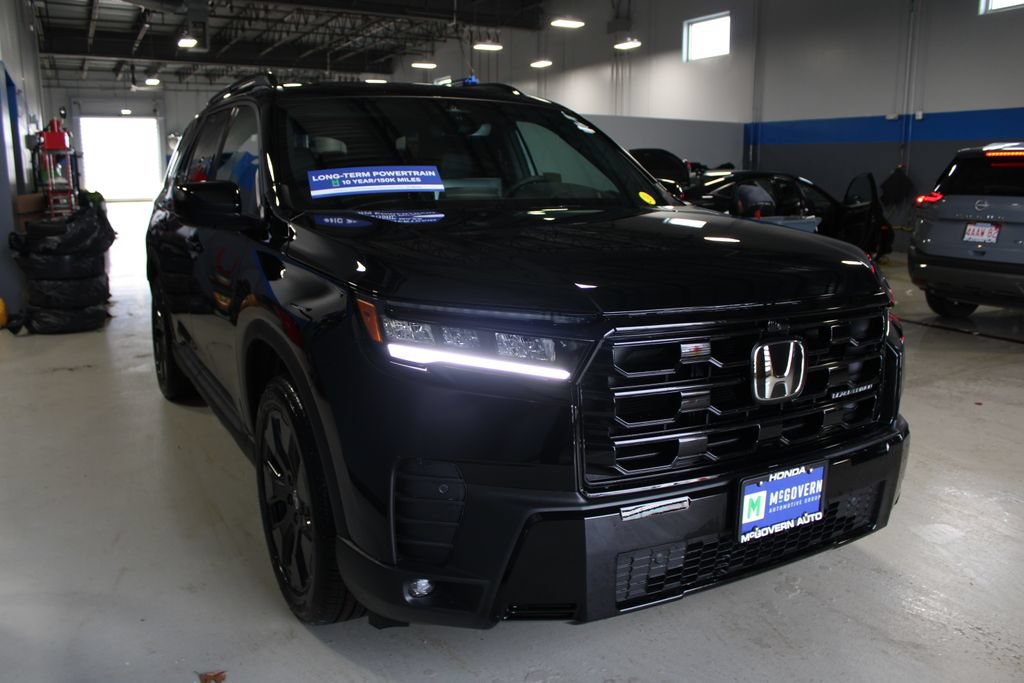 New 2026 Honda Pilot Black Edition image 4