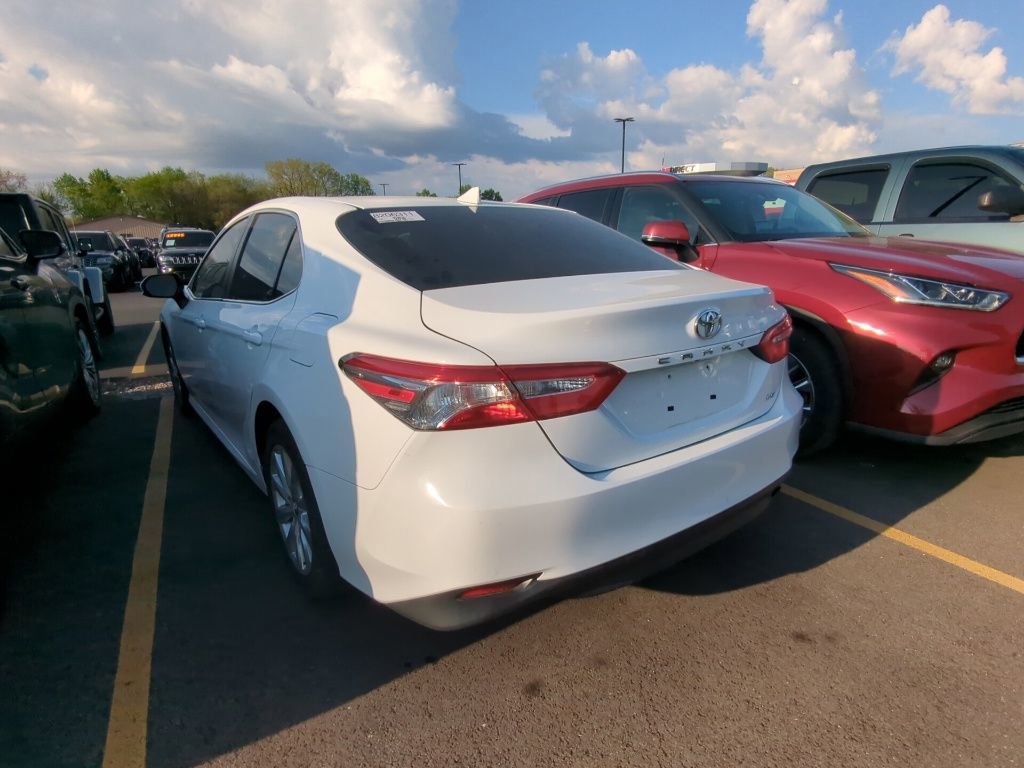 Used 2020 Toyota Camry LE FWD image 4