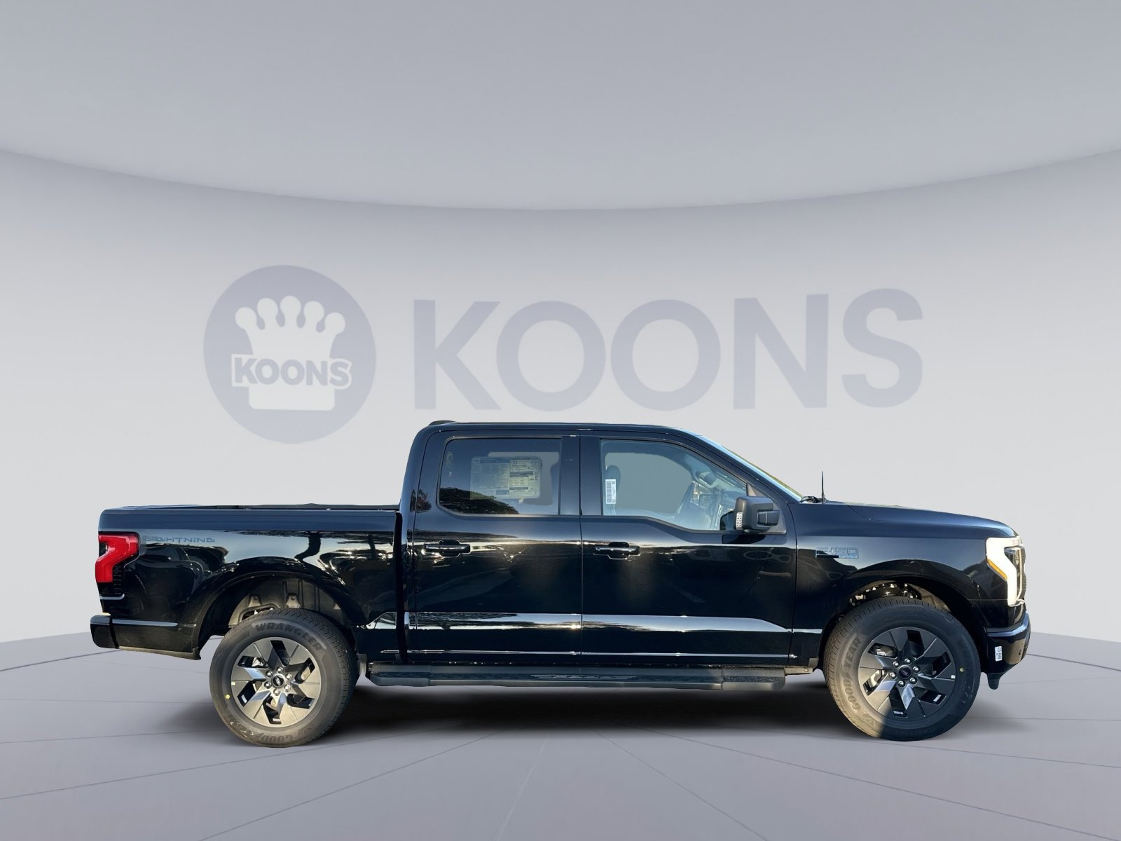 New 2025 Ford F150 Lightning Flash image 8