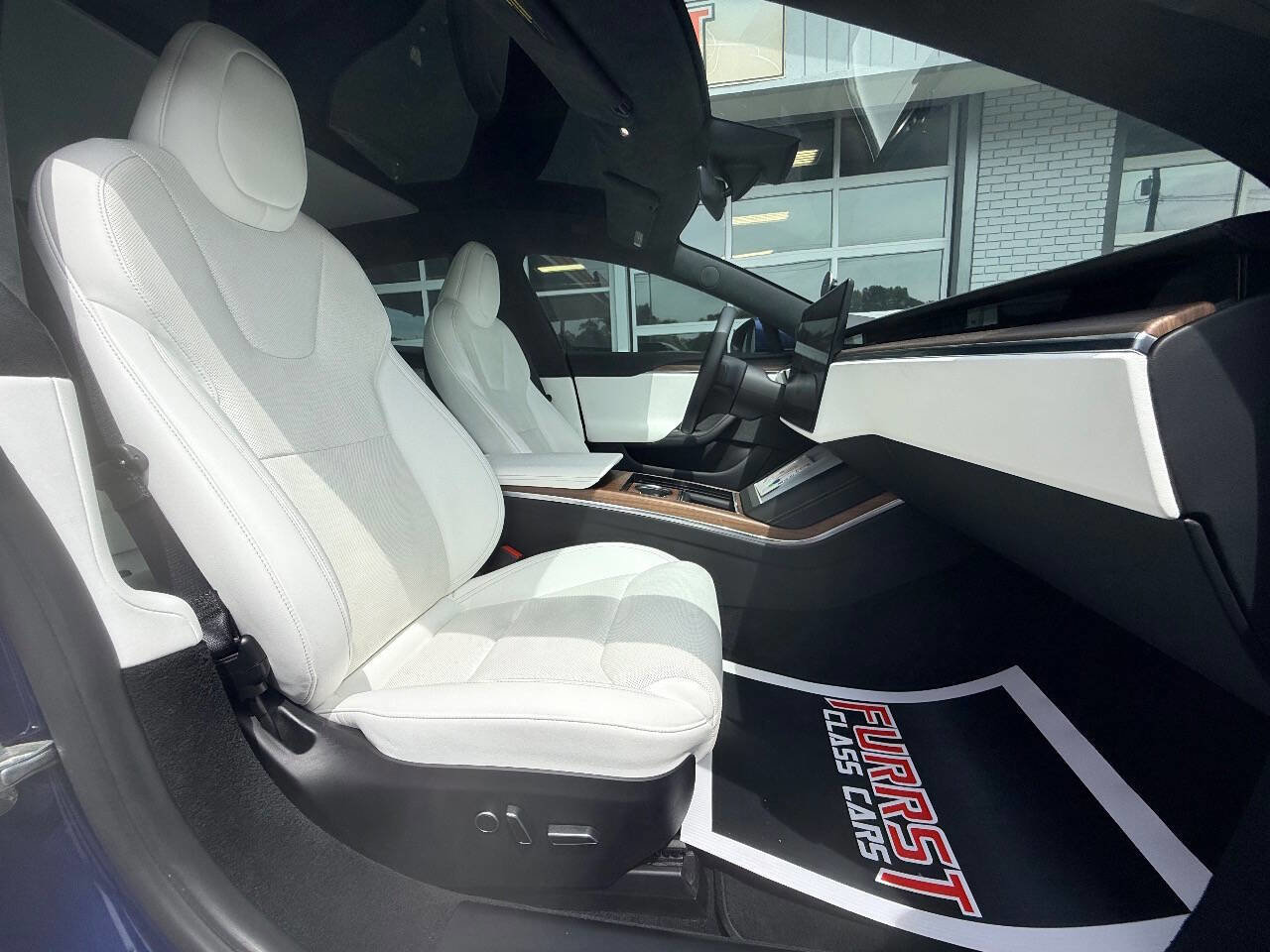 Used 2022 Tesla Model S image 40