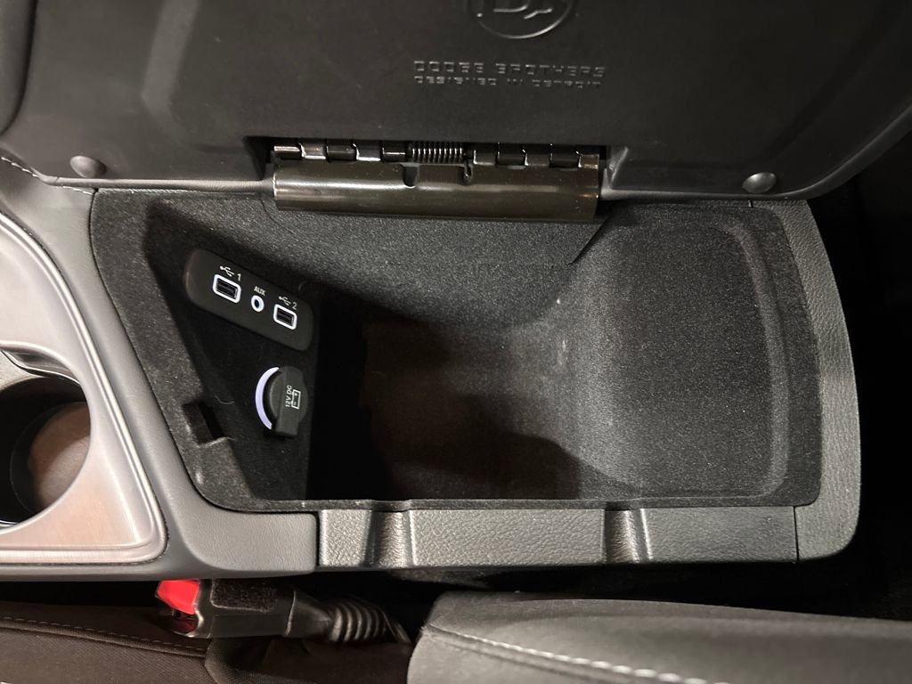 Used 2023 Dodge Challenger R/T w/ Blacktop Package image 26