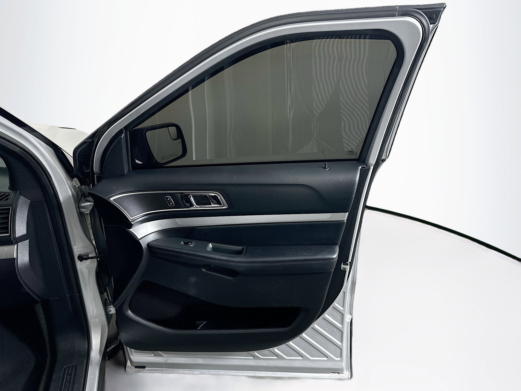 Used 2017 Ford Explorer XLT w/ Equipment Group 201A image 31