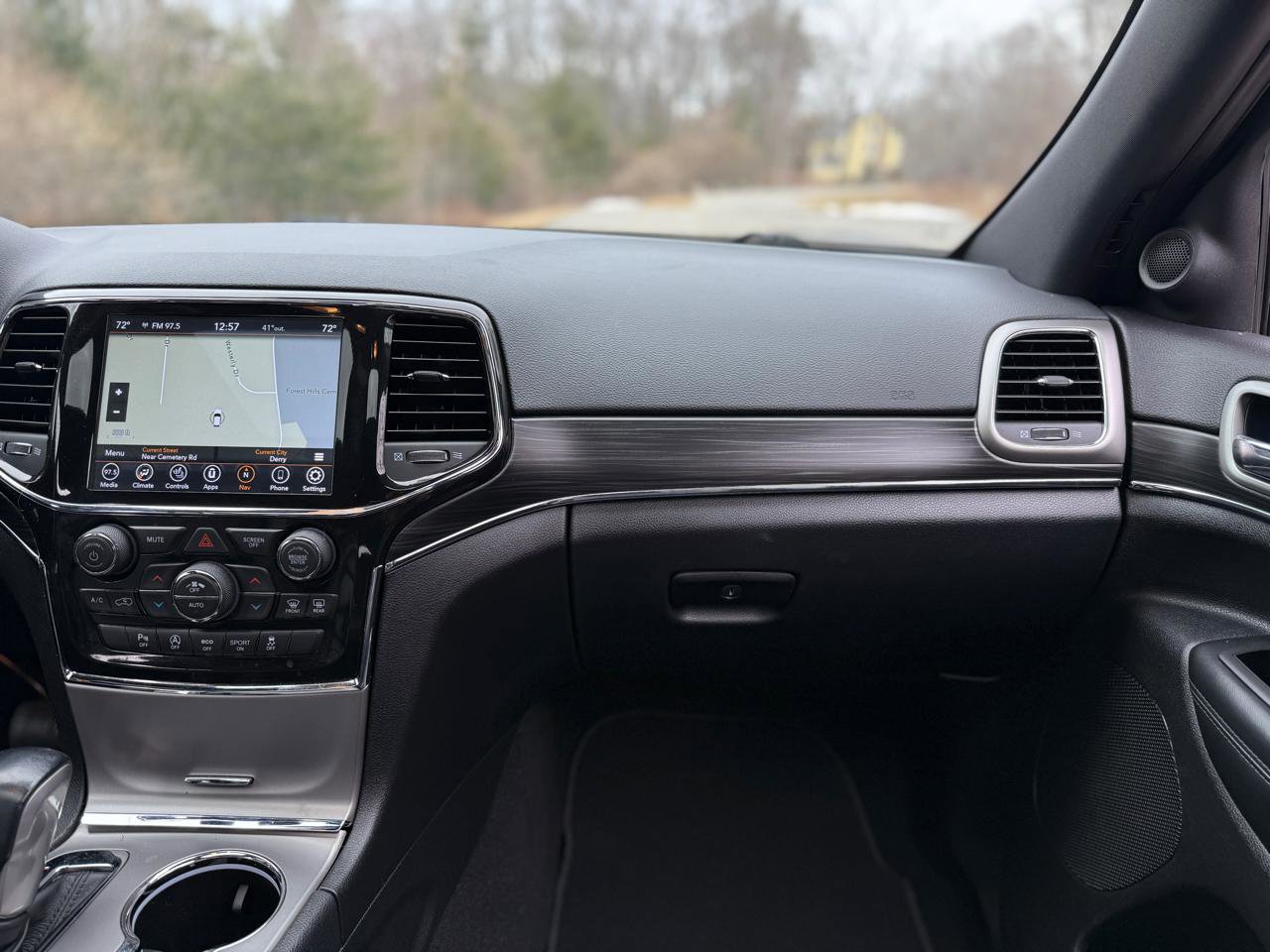 Used 2021 Jeep Grand Cherokee Limited image 28