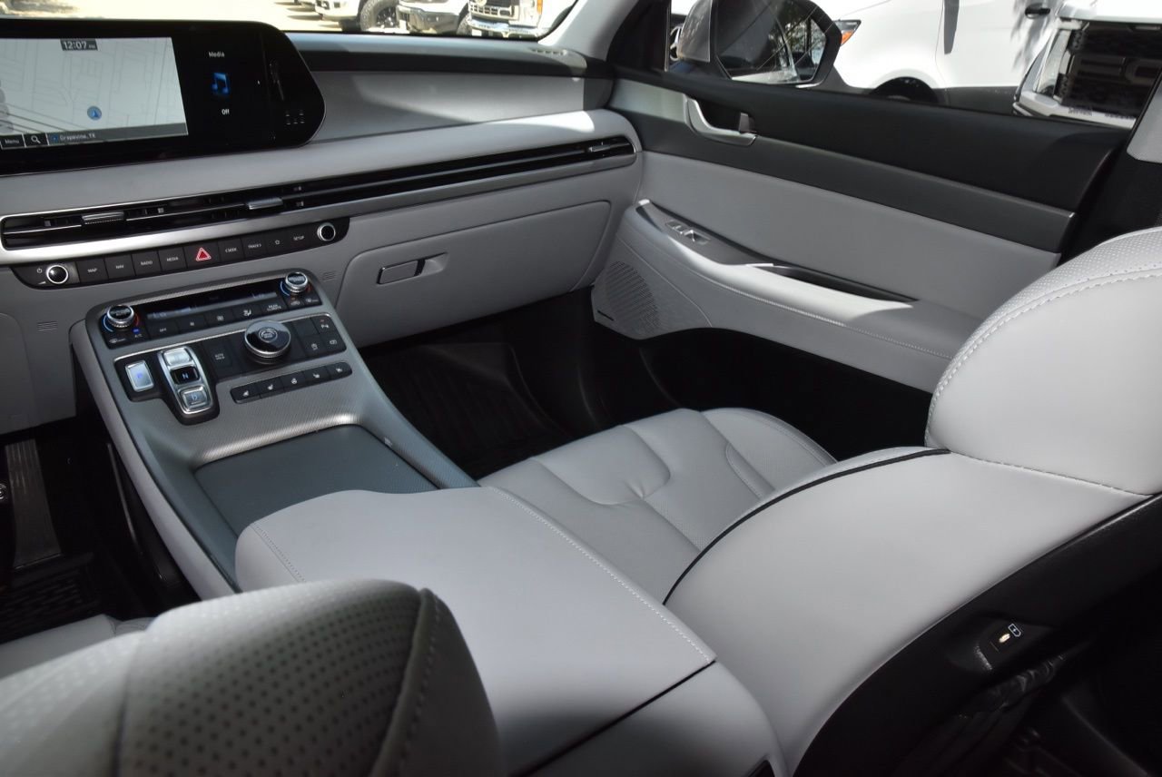 Used 2024 Hyundai Palisade SEL w/ Premium Package image 18