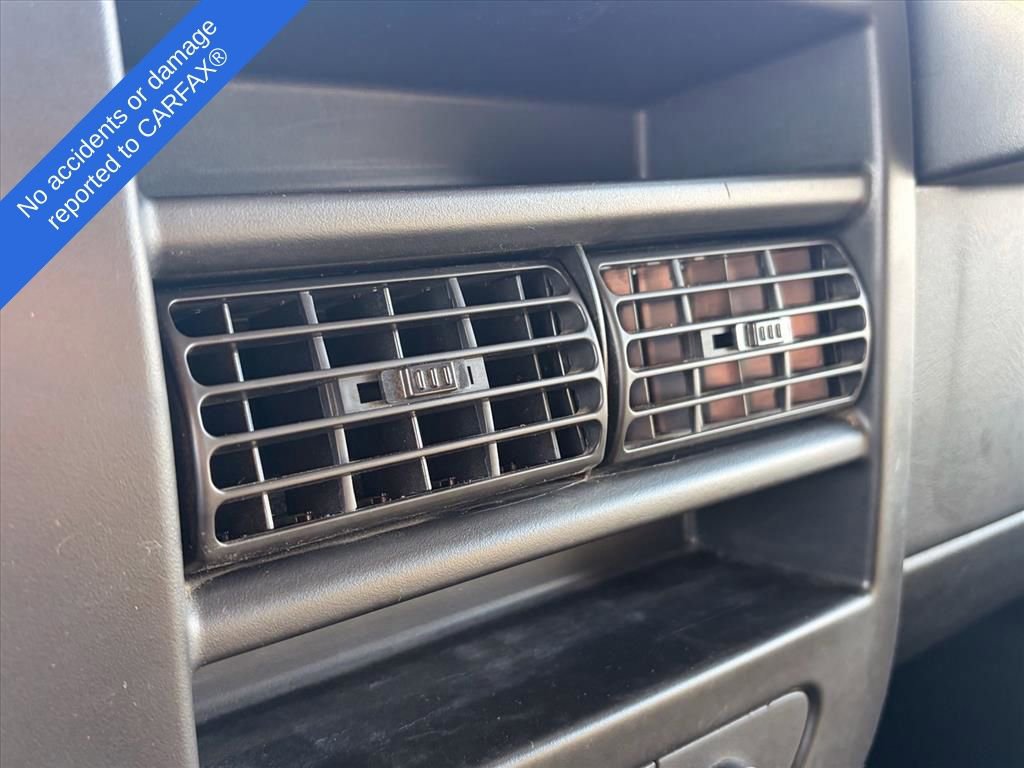 Used 2016 Chevrolet Express 2500 Extended image 29