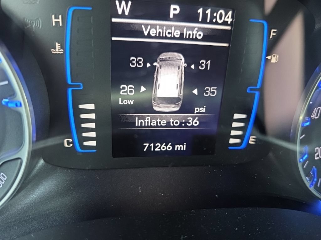 Used 2020 Chrysler Pacifica Touring-L FWD image 19