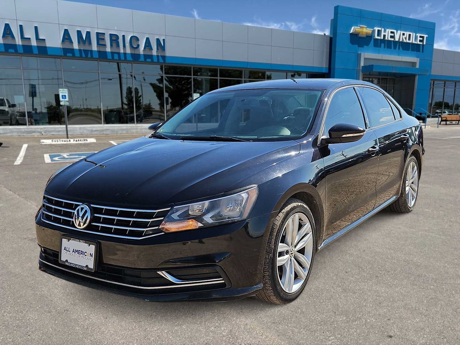 Used 2019 Volkswagen Passat 2.0T Wolfsburg FWD image 1