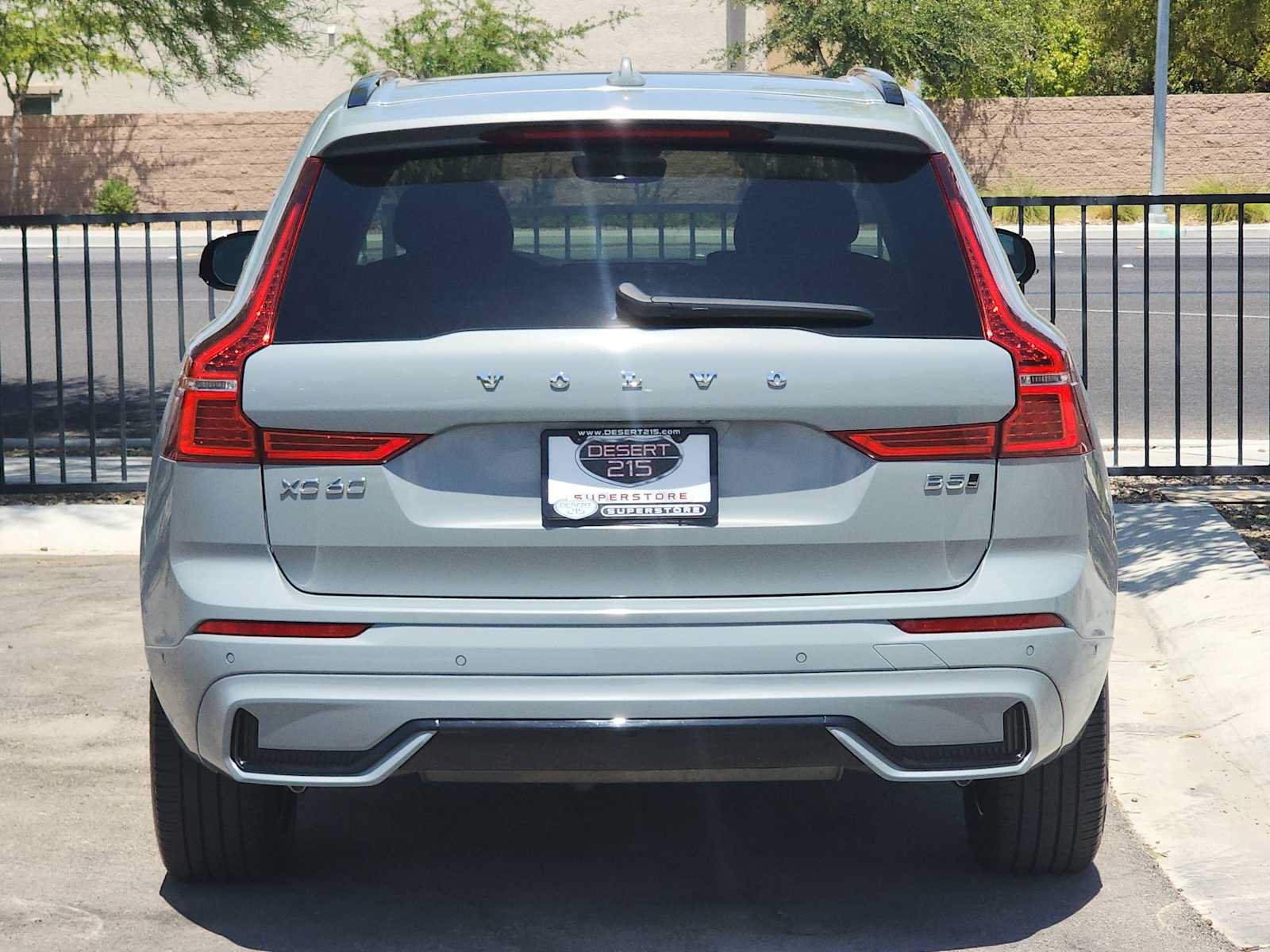 Used 2024 Volvo XC60 B5 Plus w/ Protection Package Premier AWD/4WD image 7