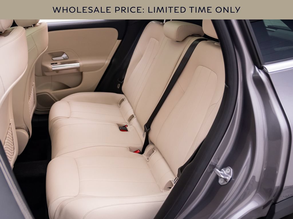Used 2023 Mercedes-Benz GLA 250 4MATIC w/ Premium Package image 17