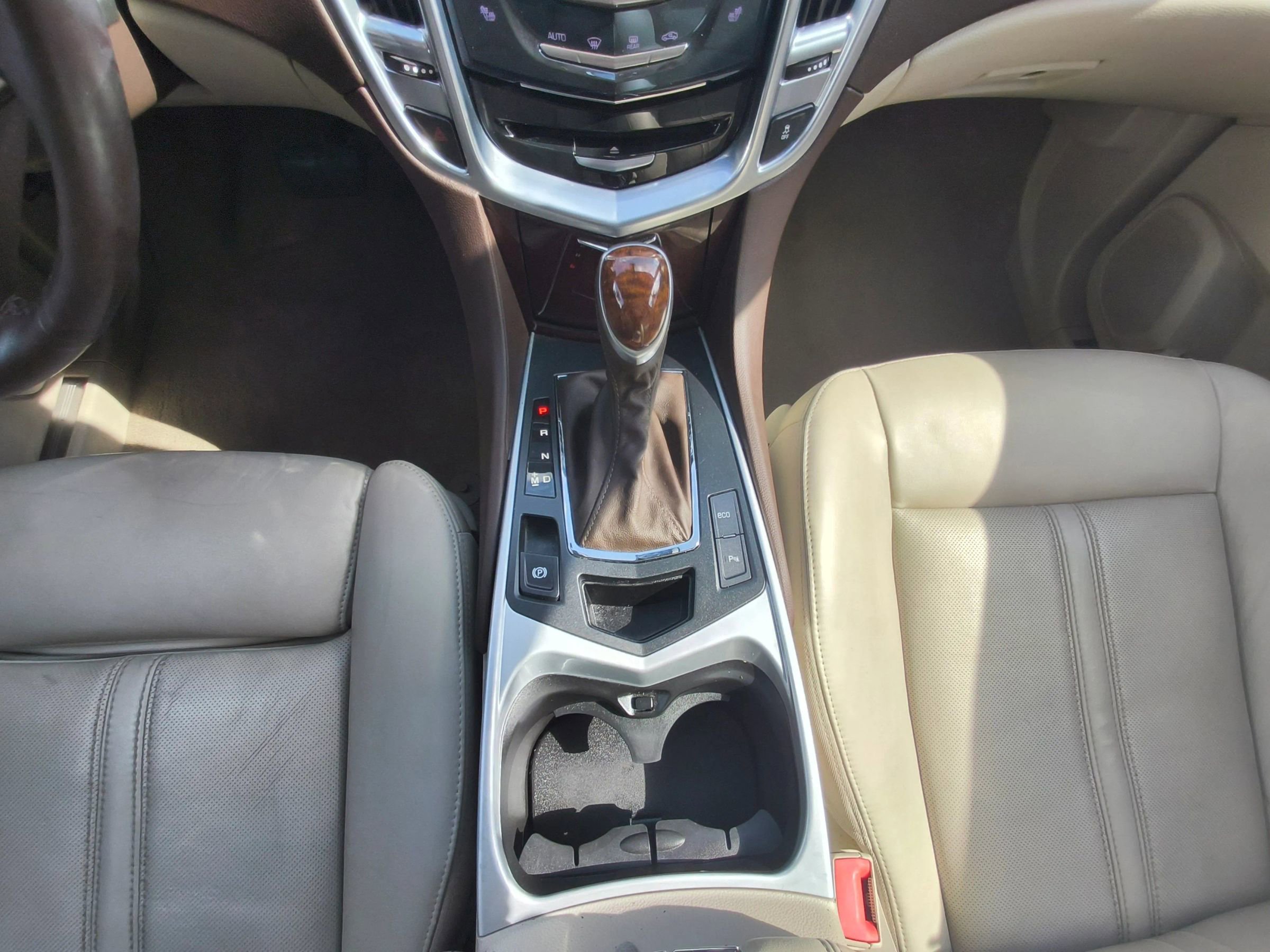 Used 2013 Cadillac SRX Luxury FWD image 16