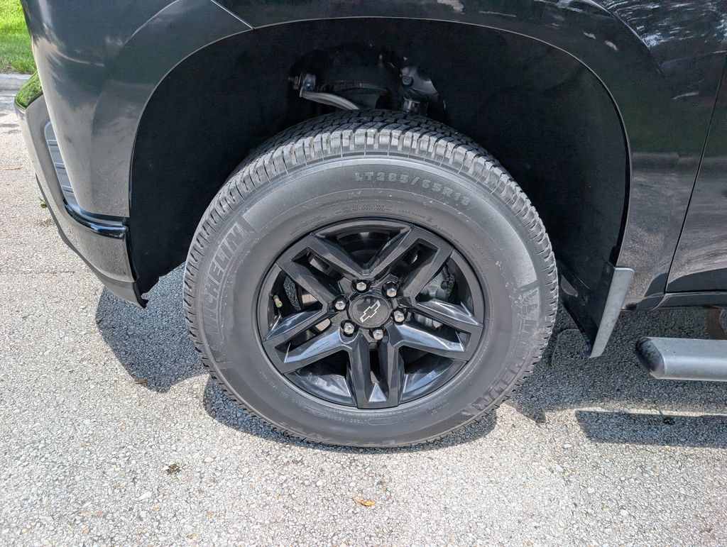 Used 2019 Chevrolet Silverado 1500 Custom Trail Boss w/ Custom Convenience Package AWD/4WD image 11