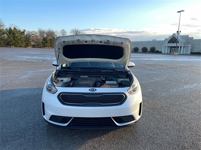 Used 2019 Kia Niro LX image 16