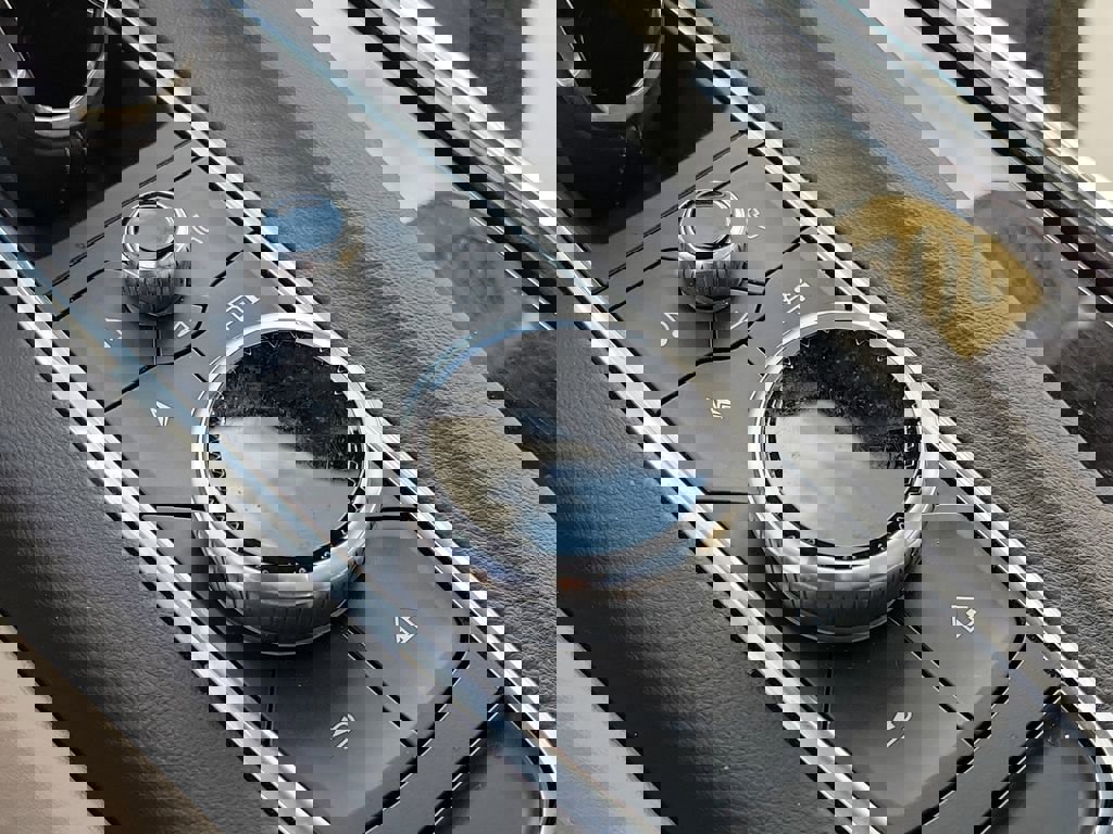 Used 2023 Cadillac Escalade Premium Luxury w/ LPO, Radiant Package image 34