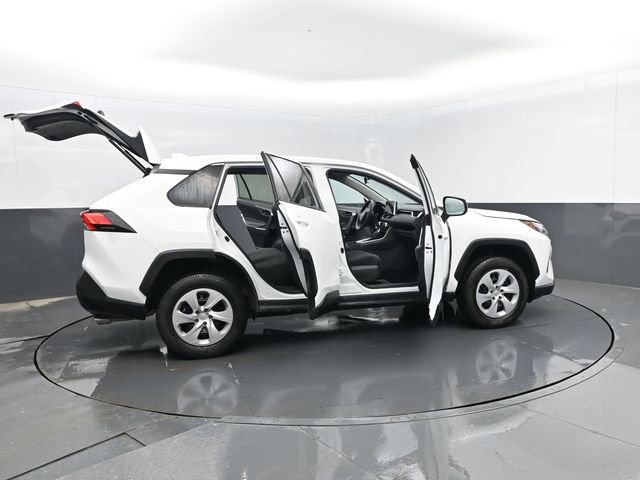 Used 2024 Toyota RAV4 LE image 27