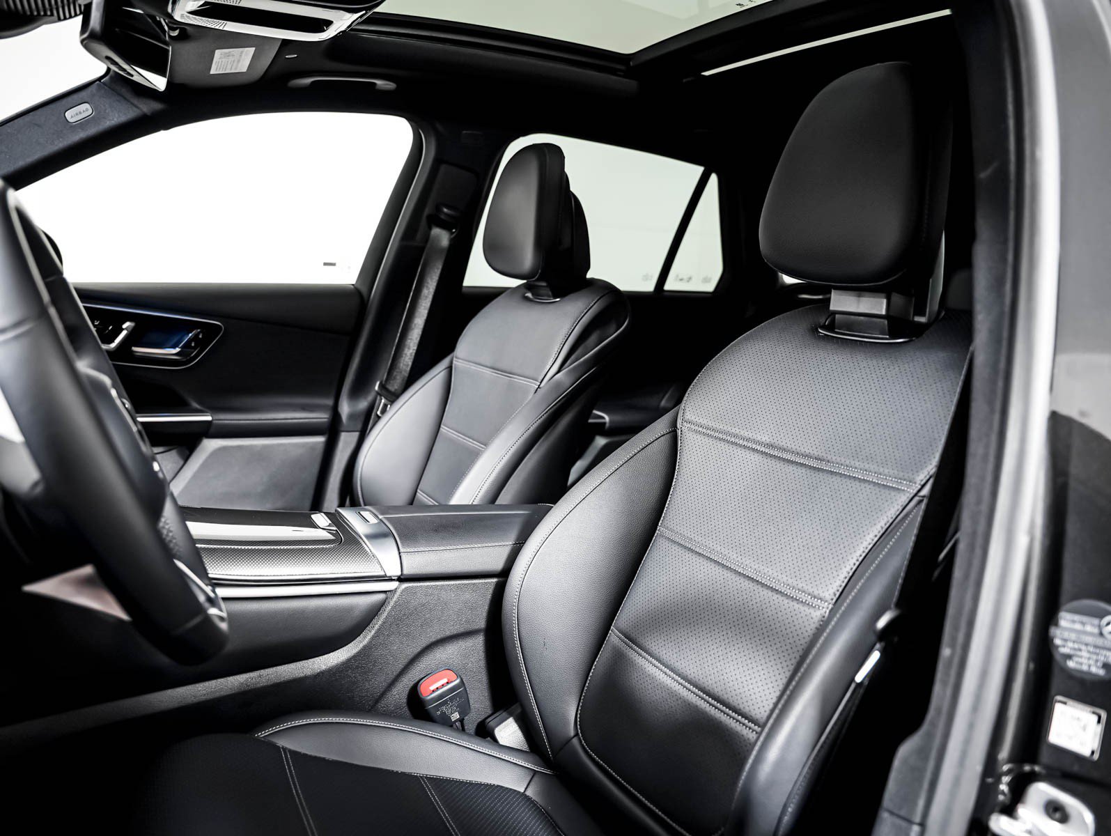 Certified 2026 Mercedes-Benz GLC 300 image 8
