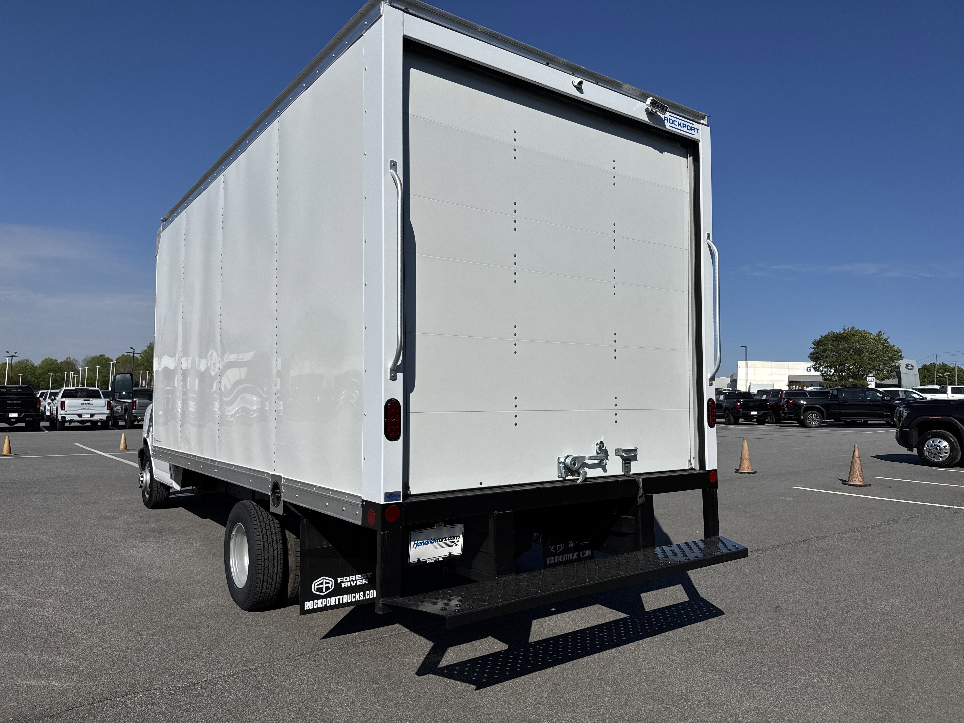 New 2026 GMC Savana 3500 Extended w/ Power Convenience Package RWD image 8