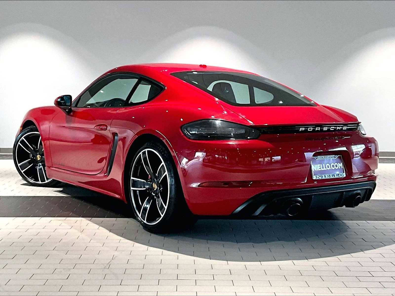 Used 2024 Porsche 718 Cayman GT4 image 3