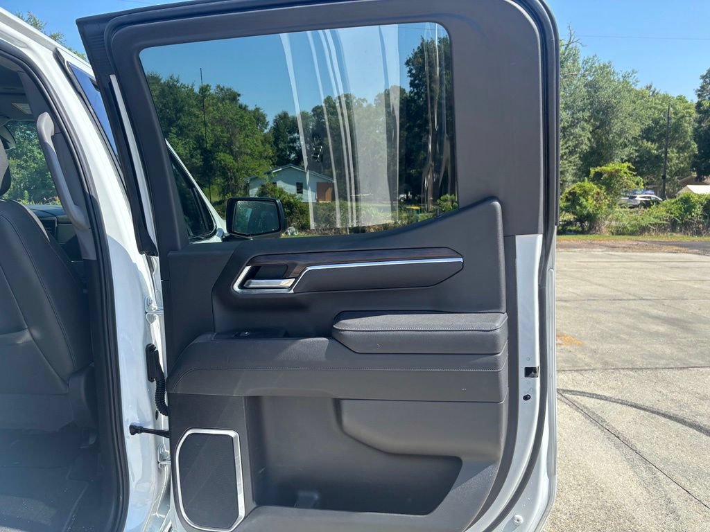 Used 2025 GMC Sierra 1500 SLT w/ SLT Premium Package AWD/4WD image 16