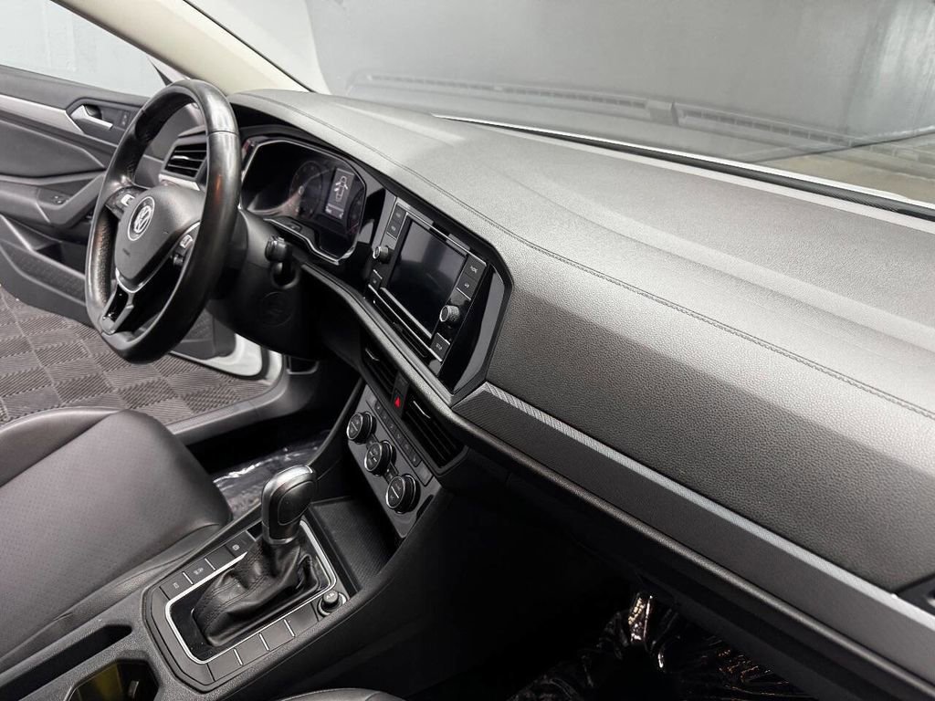 Used 2019 Volkswagen Jetta SE image 54