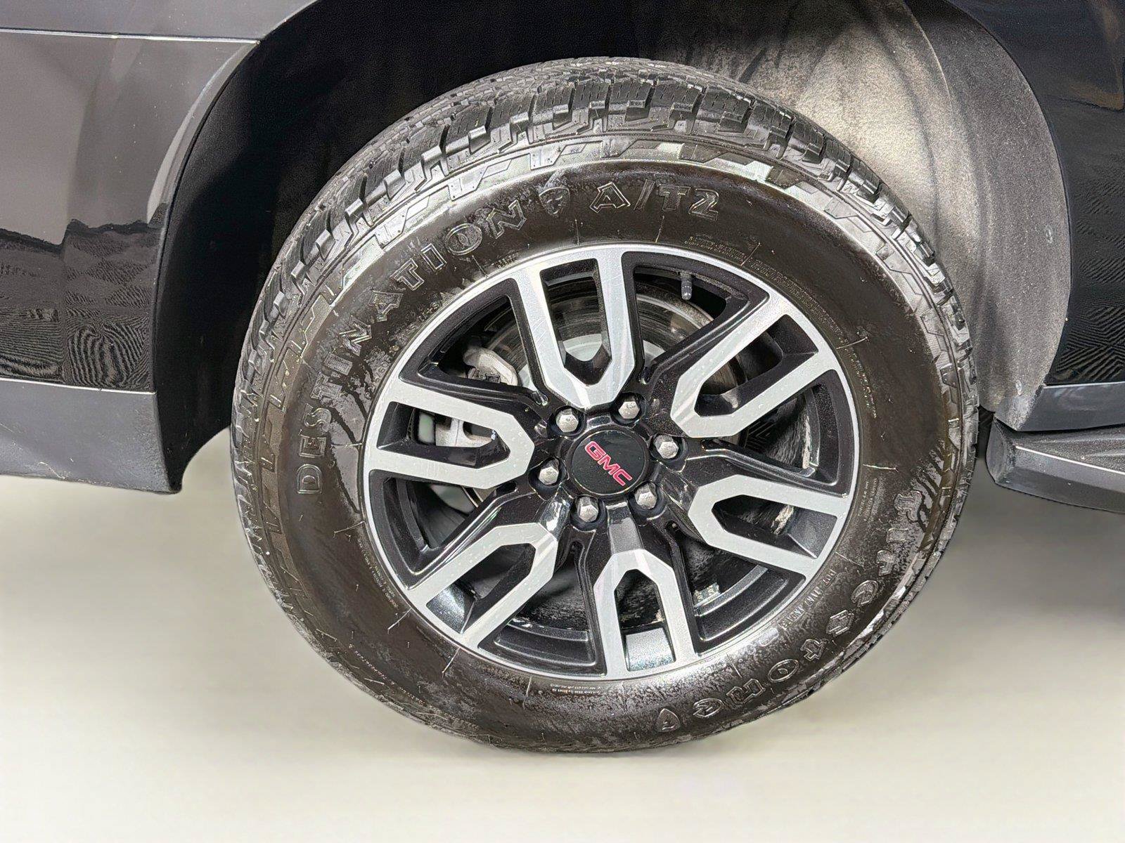 Used 2022 GMC Yukon XL AT4 AWD/4WD image 35